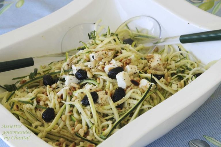 Salade De Courgettes, Féta Et Pignons Grillés