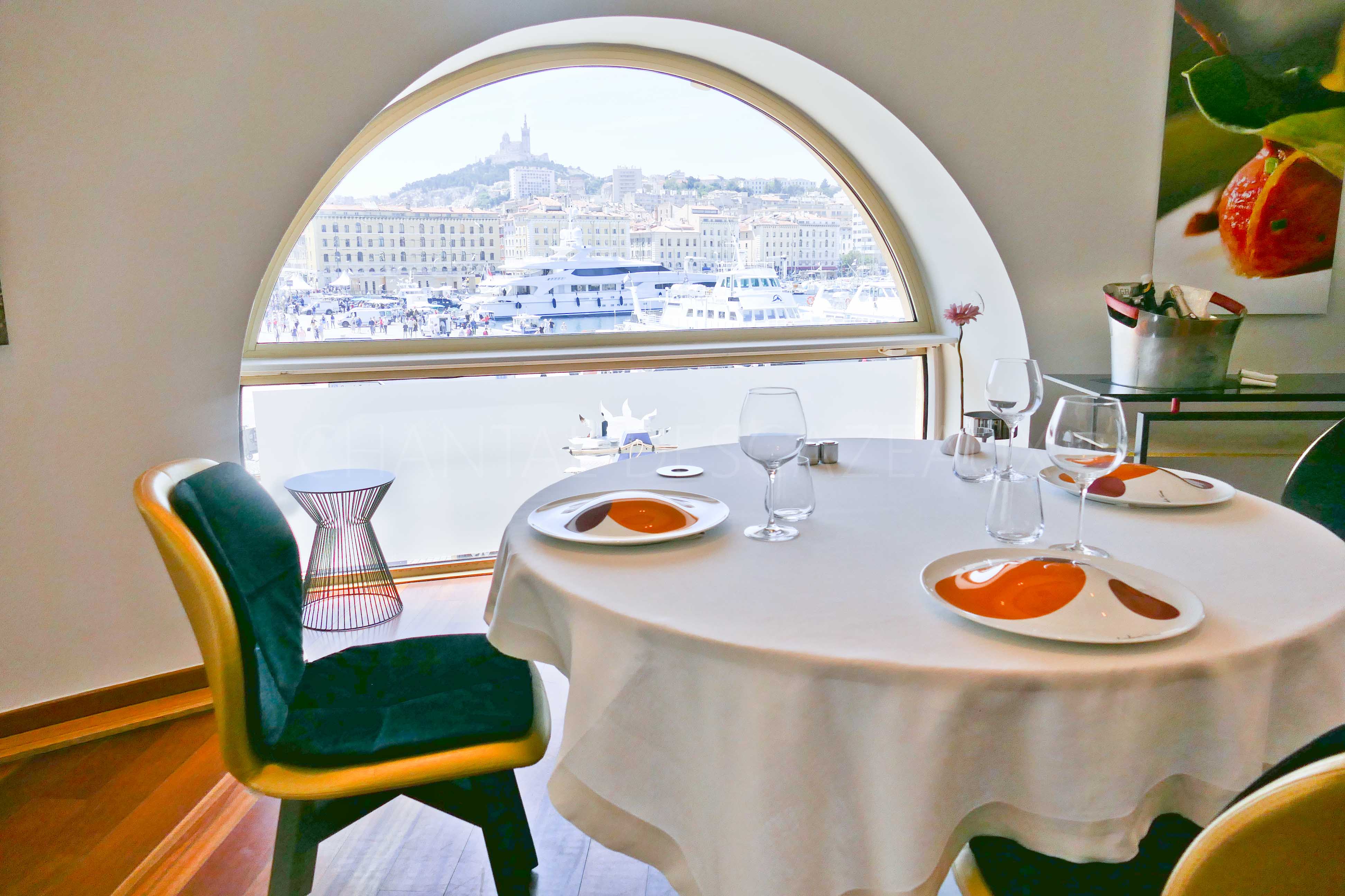 Déjeuner à Une Table au Sud - Ludovic Turac - Marseille ...