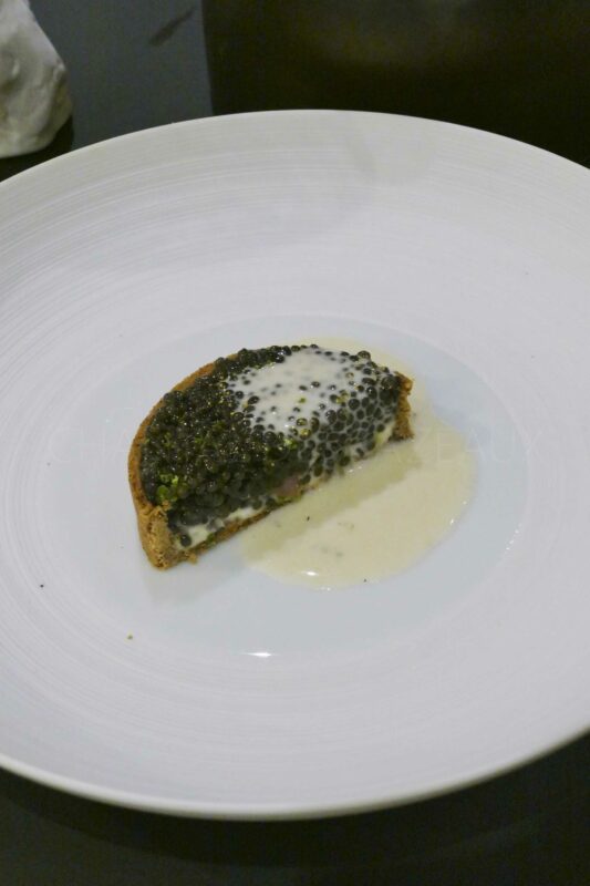 tarte caviar sturia